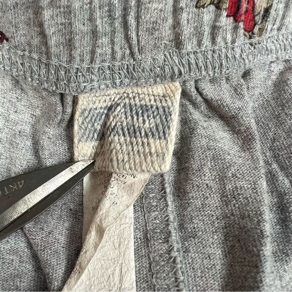 Disney Vintage Grumpy Y2K Gray Loungewear Pajama Capri Pants Size XL - Picture 6 of 10